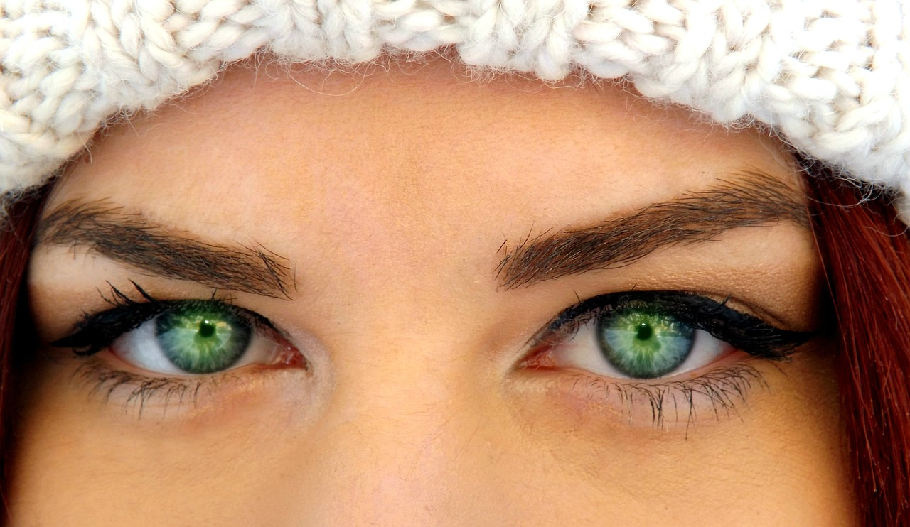 White Makeup In Corner Of Eye How To Treat Dry Skin Around The Eyes Bioeffect