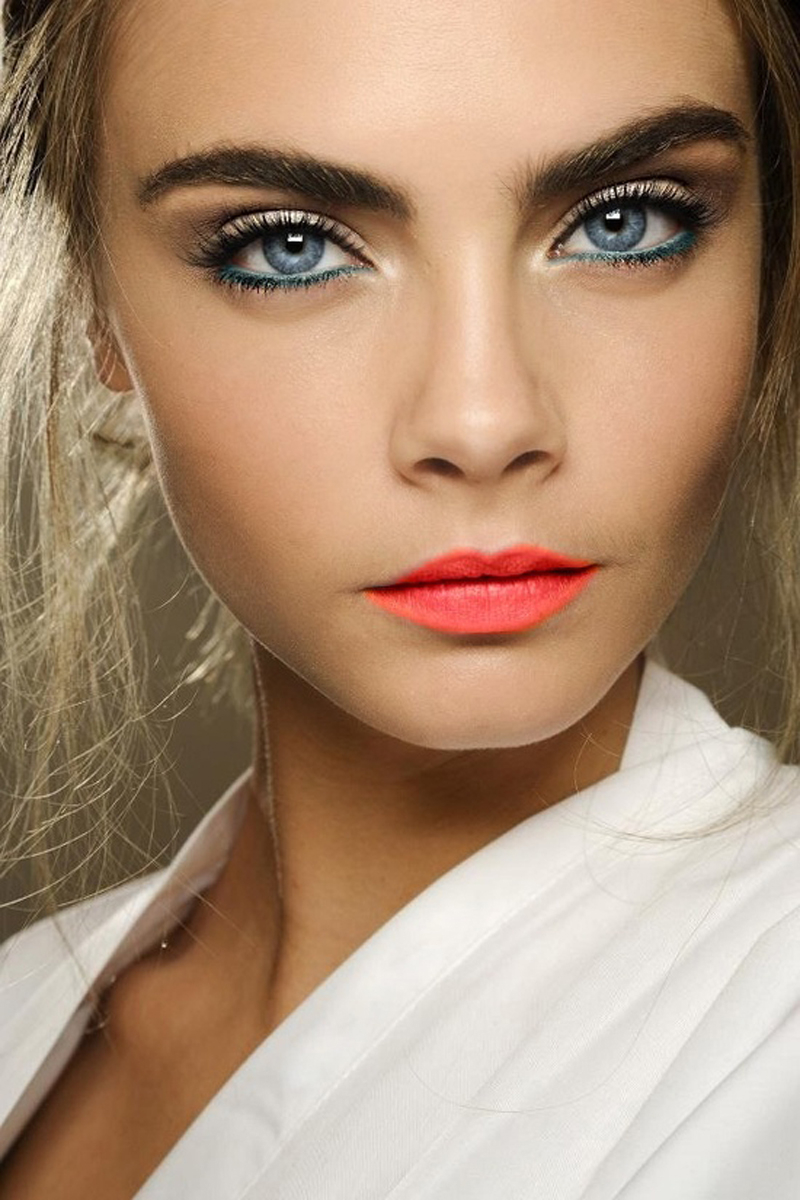 White Makeup Under Eyes How To Wear Colored Eyeliner 8 Easy Tricks The Perennial Style