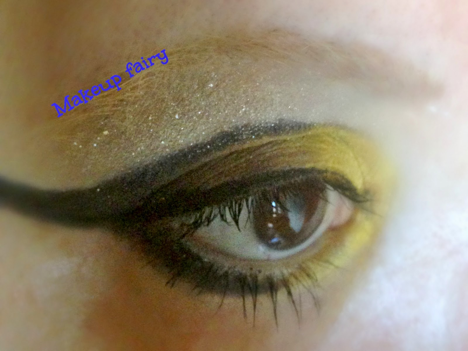 Yellow Eye Makeup Tinklesmakeup Black And Yellow Bee Eye Makeup Look